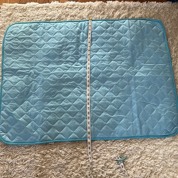 BOGO Pet Cooling Mat - Picture 3 of 7